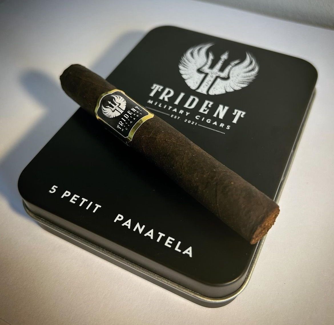 The Trident Petit Panatela Tin - Trident Military Cigars